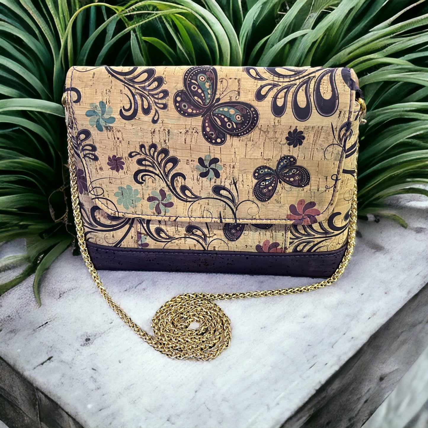 Iris Crossbody in Cork
